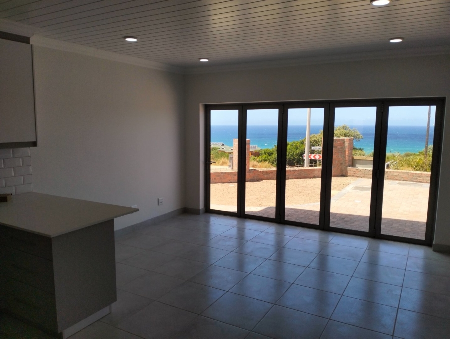 To Let 3 Bedroom Property for Rent in Pienaarstrand Western Cape